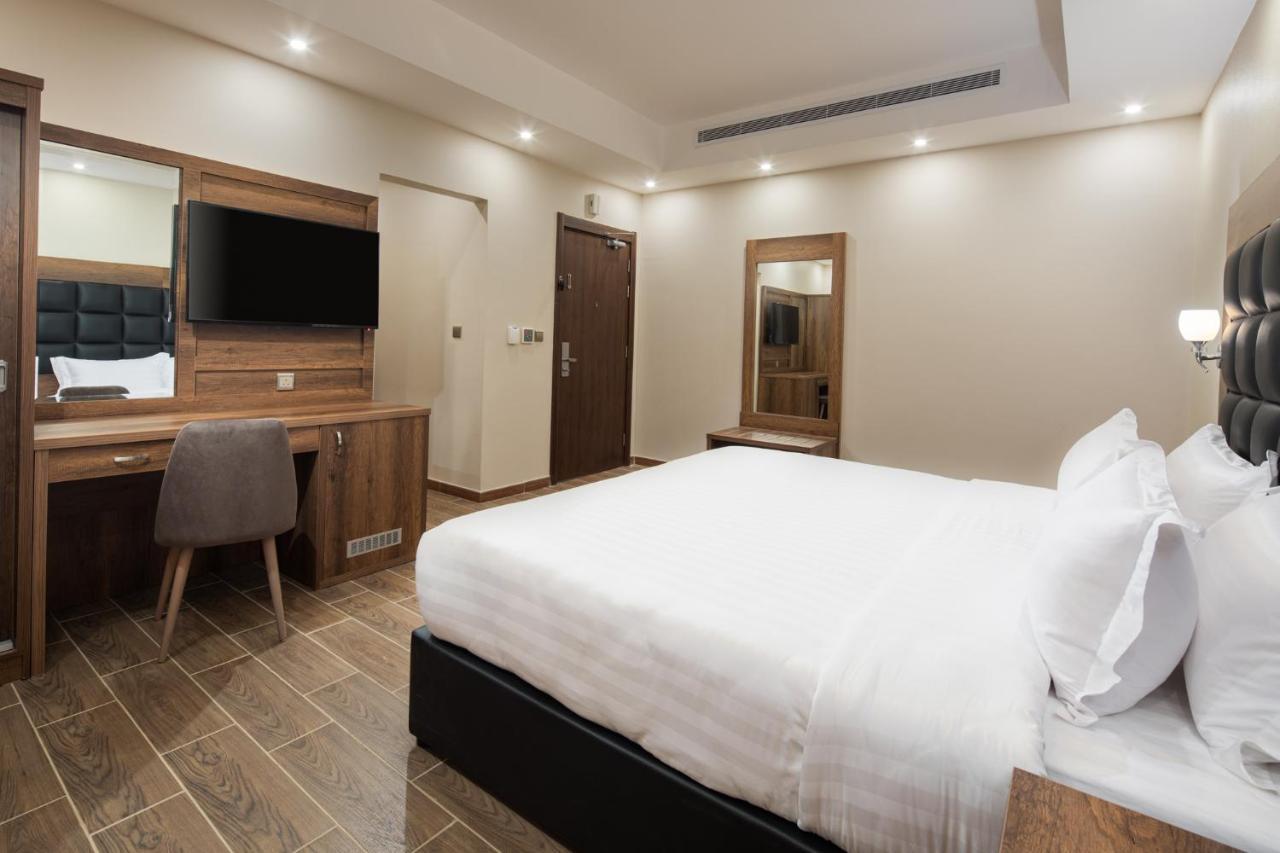 Mirada Purple - Zahra Aparthotel Dzsidda Kültér fotó
